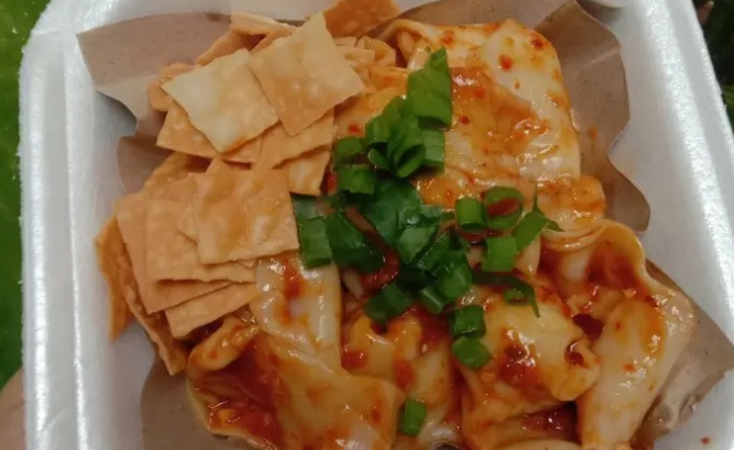 Hasilkan Cuan dari Rumah Yuk, Intip Resep Wonton Pedas Viral