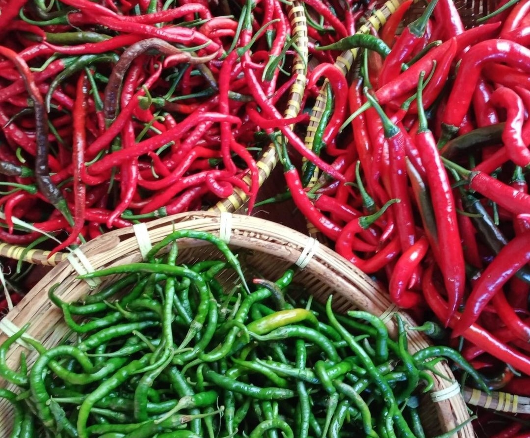 Harga Gula Pasir dan Cabai Merah Keriting Turun di Pasar Baru Tuban