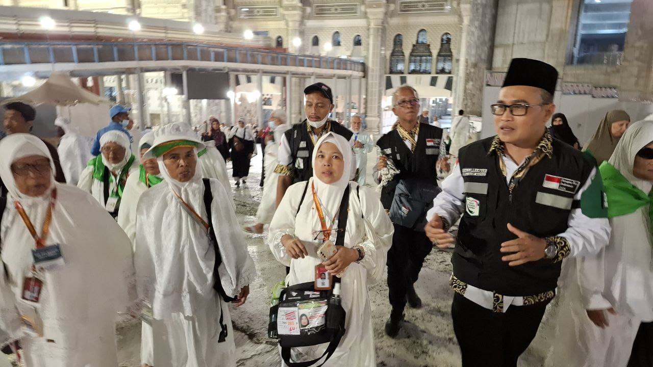 Jemaah Haji Dihimbau Waspadai Cuaca Ekstrem di Makkah Saat Umrah Wajib