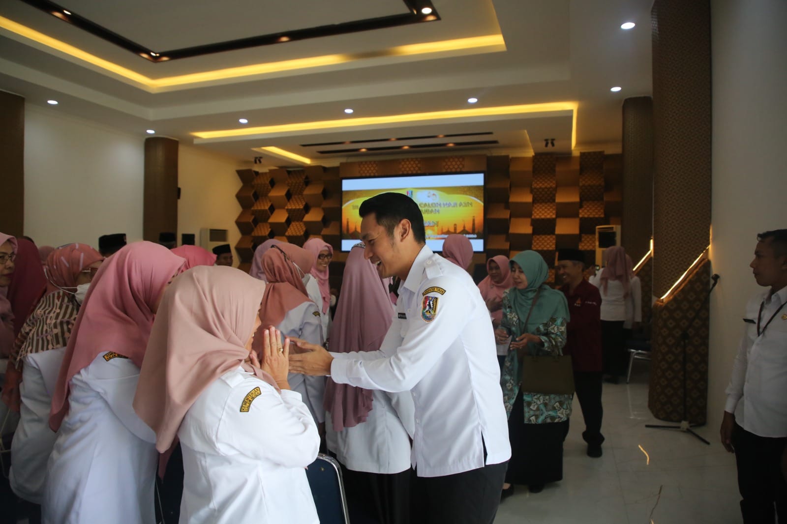 Kekaguman Bupati Tuban kepada 88 ASN Tuban yang Bisa Nabung hingga Berangkat Haji