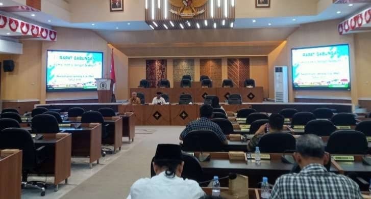 43 Anggota Dewan Absen di Rapat KUA-PPAS 2025, Ketua DPRD: Lebih Pentingkan Kunker