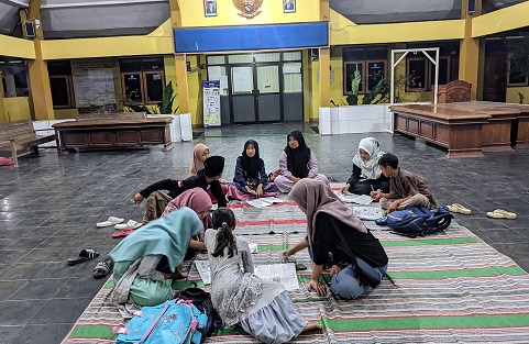 Menggapai Cita di Desa Purworejo dengan Bimbel Gratis oleh Mahasiswa KKN IAINU Tuban