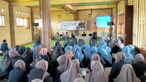 Seminar Hasil KKN dan Expo UAI Tuban: Mahasiswa Paparkan Pemberdayaan Masyarakat Desa
