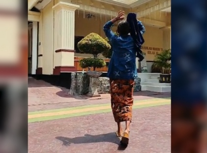 Dugaan Penyerobotan Tanah Picu Aksi Ekstrem, Nenek di Tuban Berlari Tanpa Busana