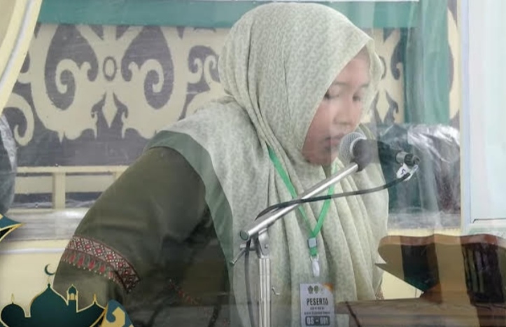 Perjuangan Rofi'atun Muna dari Tuban di MTQ Nasional XXX Saat Hujan Deras
