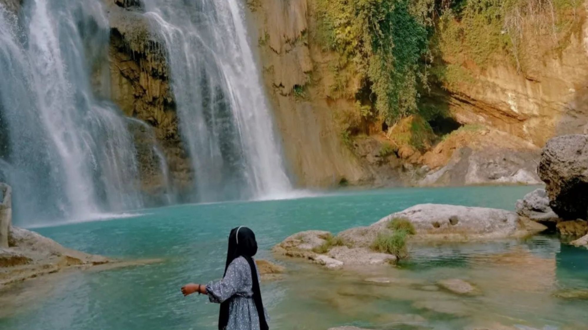 Menjelajahi Keindahan Alam Tuban, Dari Pantai Hingga Air Terjun
