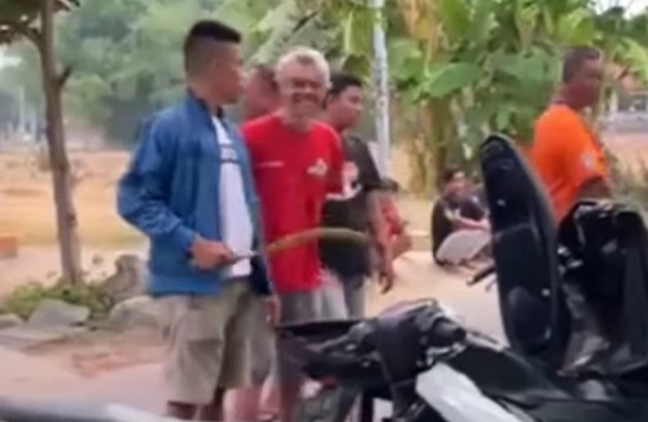 Remaja Lulusan SMA Bawa Sajam Ditangkap Warga Tuban, Diduga Terlibat Gangster