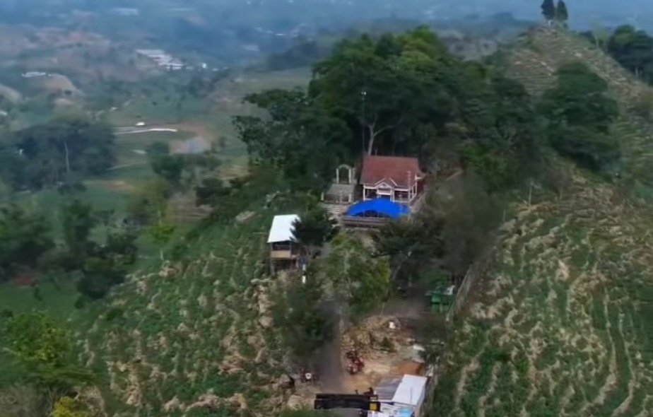 Puncak Rengit Tuban Lokasi Asyik untuk Santai, Ngopi, dan Nikmati Alam
