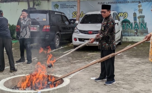 18.000 Buku Nikah Dibakar di Tuban, Apa Dampaknya bagi Masyarakat?