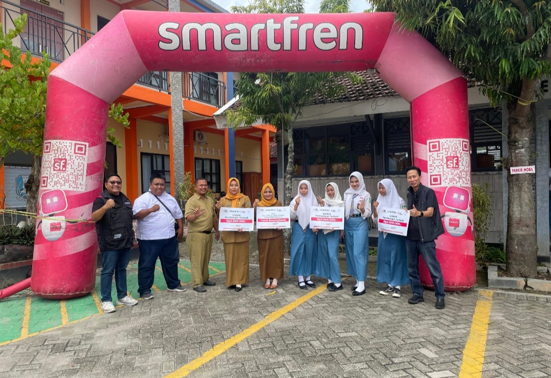 Smartfren Bantu UMKM di Bojonegoro dan Surabaya Maksimalkan Potensi Digital