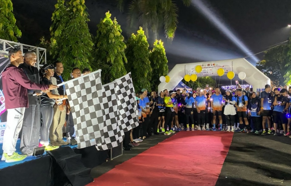 Ratusan Peserta Ikuti Colorful Night Run Tuban