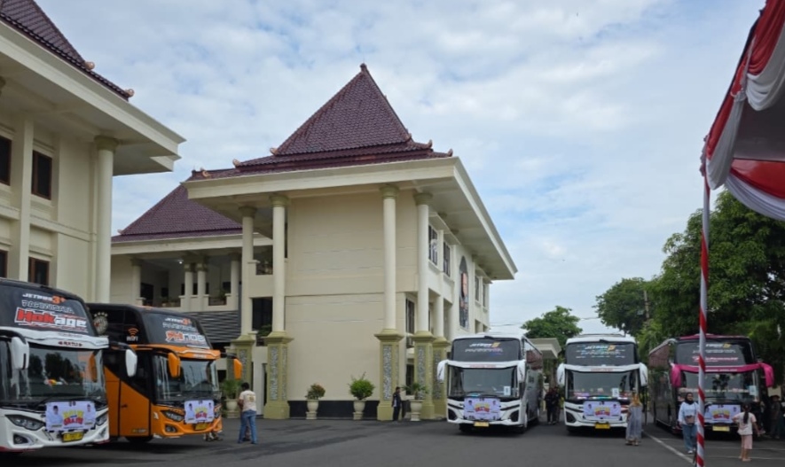 Manfaatkan Bus Balik Gratis, 234 Warga Tuban Kembali ke Tanah Rantau