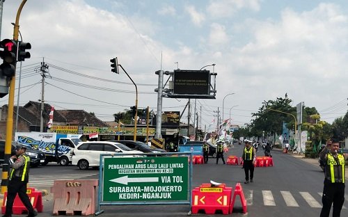Akses Jalan Menuju Lokasi Muktamar ke-35 NU di...
