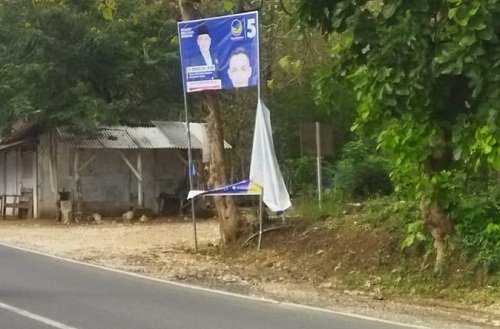 Banner Caleg DPR RI Fahri Setiaji Dirusak Orang Tidak Dikenal di Singgahan-Bangilan