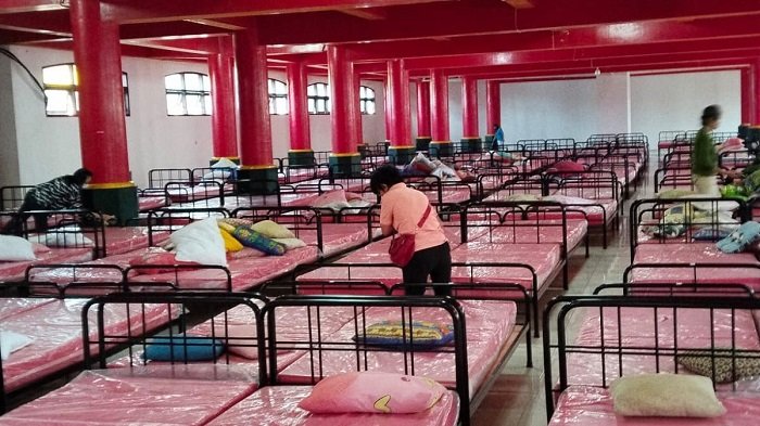 Sapu dan Doa yang Melangit :  Bukti Ketulusan Umat Klenteng Kwan Sing Bio Tuban Menyambut Hari Baru